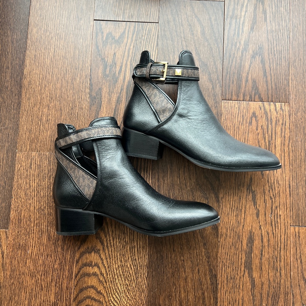 MICHAEL KORS Britton ankle boots - Picture 6 of 9